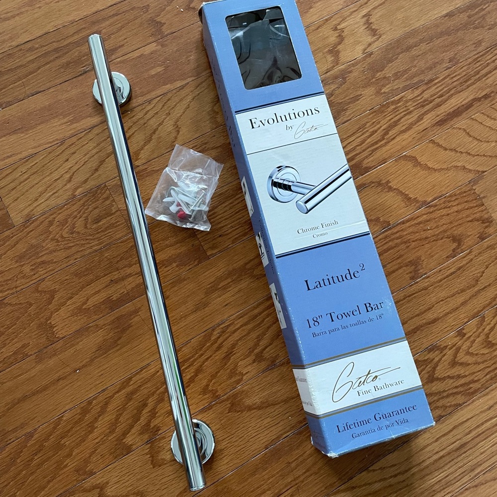 FINAL SALE! NWT Evolutions by Gato Latitude 18” Chrome Towel Bar